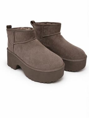 UGG Ultra Mini Platform Boots Chestnut Suede Shearling Women’s Size 8